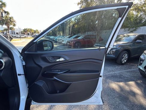 New 2026 Chevrolet Trax RS w/ Driver Confidence Package image 28