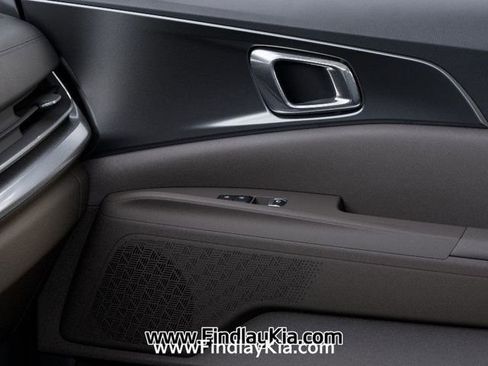 New 2026 Kia Carnival LXS image 28