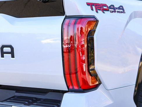Used 2024 Toyota Tundra Platinum w/ TRD Off-Road Package AWD/4WD image 28
