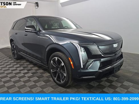 Used 2025 Cadillac Escalade IQ Sport 1 w/ Smart Trailering package AWD/4WD image 3