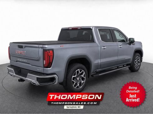 Used 2023 GMC Sierra 1500 SLT w/ SLT Premium Package AWD/4WD image 1