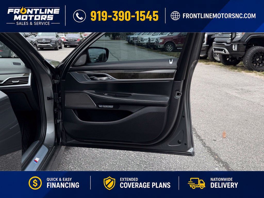 Used 2016 BMW 750i RWD image 13