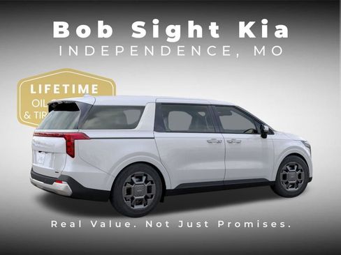 New 2026 Kia Carnival EX FWD image 6