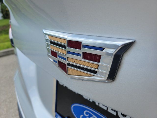 Used 2022 Cadillac XT4 Premium Luxury w/ Technology Package FWD image 8