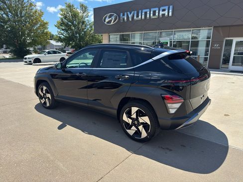 New 2026 Hyundai Kona Limited FWD image 3