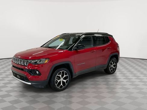 Used 2024 Jeep Compass Limited image 5
