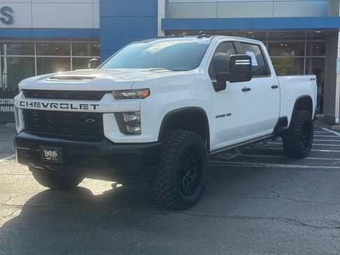 Used 2022 Chevrolet Silverado 2500 Custom w/ Custom Value Package AWD/4WD image 3