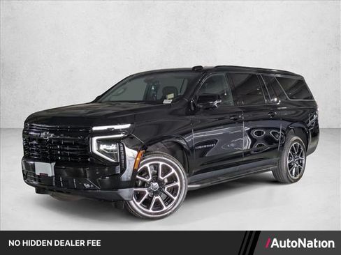 Used 2025 Chevrolet Suburban RST w/ Comfort Package AWD/4WD image 1