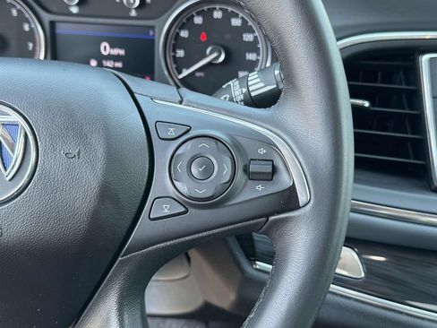 Used 2020 Buick Enclave Essence AWD/4WD image 24