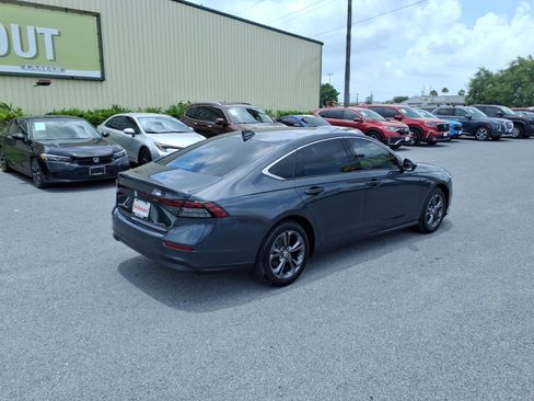 Used 2023 Honda Accord EX image 8