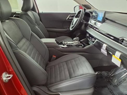 Used 2025 Mitsubishi Outlander SE image 7