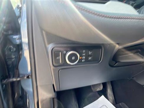 Used 2025 Ford Explorer Active w/ Active Comfort Package AWD/4WD image 11
