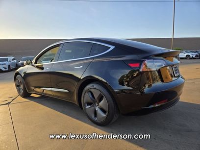 Used 2019 Tesla Model 3 Mid Range