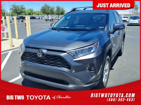 Used 2021 Toyota RAV4 XLE w/ Carpet Mat Package (TMS) FWD image 1