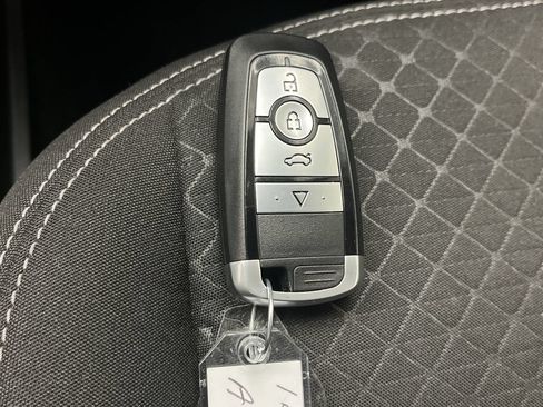 Used 2024 Ford Escape Active w/ Tech Pack #1 AWD/4WD image 30