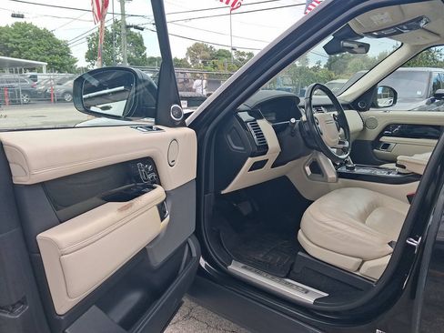 Used 2019 Land Rover Range Rover Supercharged AWD/4WD image 9