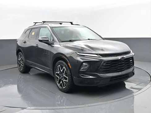 Used 2023 Chevrolet Blazer RS w/ Driver Confidence II Package AWD/4WD image 3