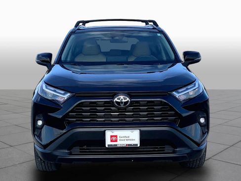 Used 2025 Toyota RAV4 XLE Premium FWD image 4