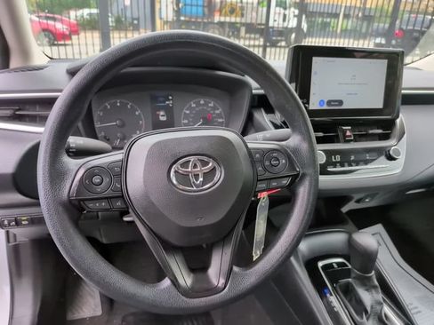 Used 2024 Toyota Corolla LE FWD image 23