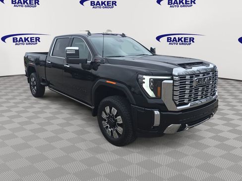 New 2026 GMC Sierra 2500 Denali w/ Denali Reserve Package image 3