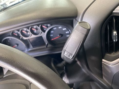 Used 2022 Chevrolet Silverado 1500 Custom w/ LPO, Dark Essentials Package AWD/4WD image 30