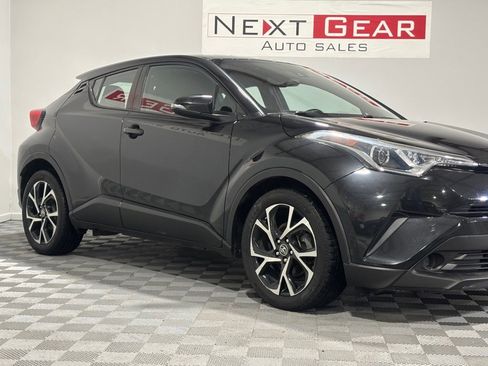 Used 2018 Toyota C-HR XLE image 2