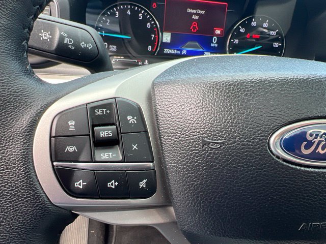 Used 2024 Ford Explorer XLT w/ Equipment Group 202A AWD/4WD image 26
