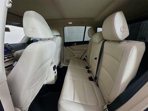 Used 2017 Volkswagen Tiguan Wolfsburg Edition image 24