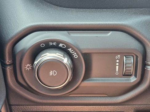 New 2026 Jeep Wrangler Sahara AWD/4WD image 22