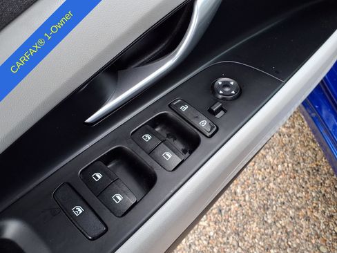 Used 2022 Hyundai Elantra Limited FWD image 15