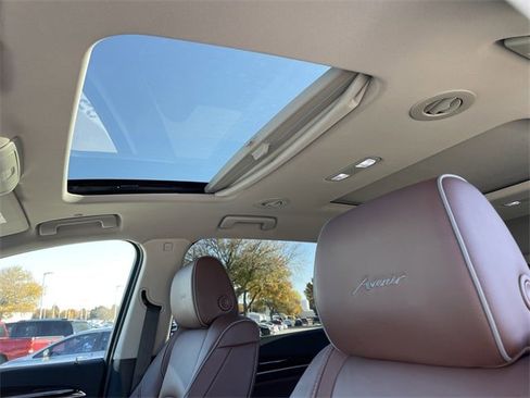 Used 2020 Buick Enclave Avenir w/ Avenir Technology Package image 24
