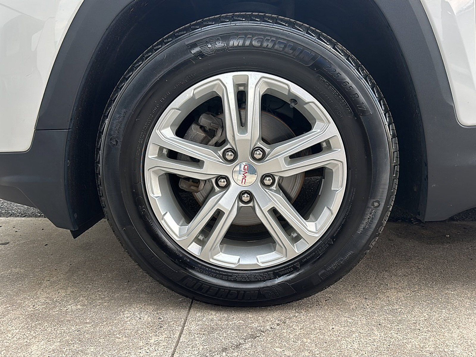 Used 2024 GMC Terrain SLE FWD image 38