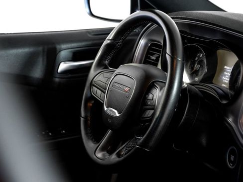 Used 2023 Dodge Charger R/T w/ Blacktop Package image 11