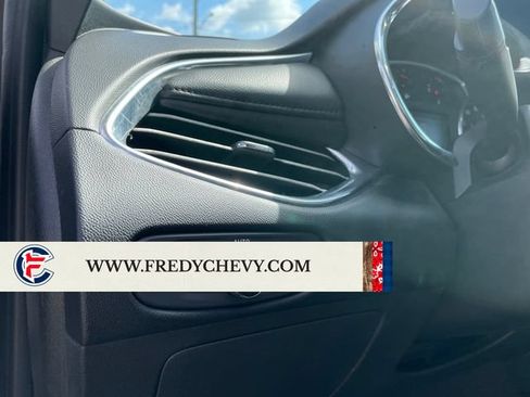 Used 2017 Chevrolet Malibu LT w/ Leather Package FWD image 33