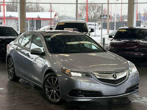 Used 2015 Acura TLX V6 SH-AWD w/ Technology Pkg image 2