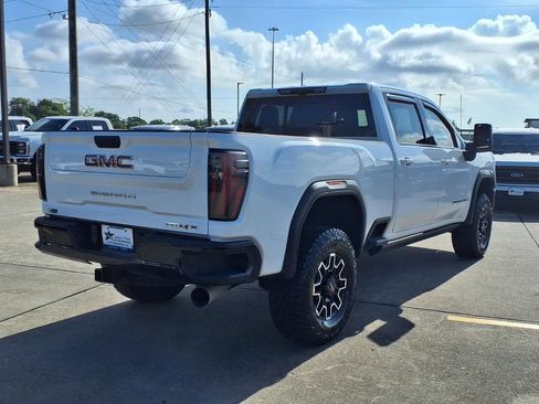Used 2026 GMC Sierra 2500 AT4X AWD/4WD image 2