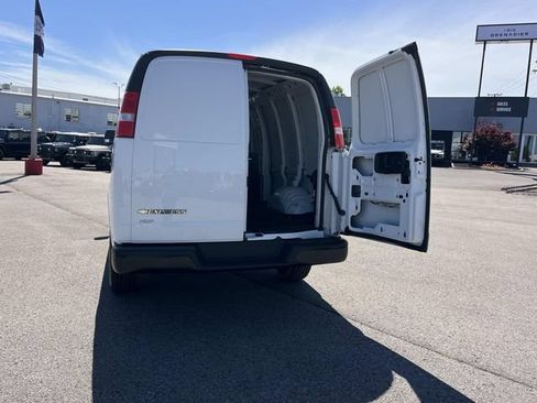 Used 2025 Chevrolet Express 2500 Extended w/ Driver Convenience Package RWD image 12