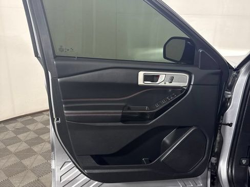 Used 2023 Ford Explorer ST-Line w/ Class IV Trailer Tow Package AWD/4WD image 14
