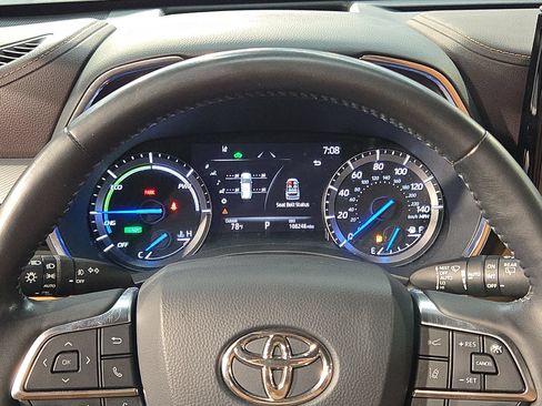 Used 2021 Toyota Highlander Platinum AWD/4WD image 15