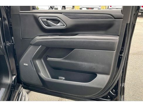 Used 2023 GMC Yukon SLT w/ SLT Premium Package AWD/4WD image 26