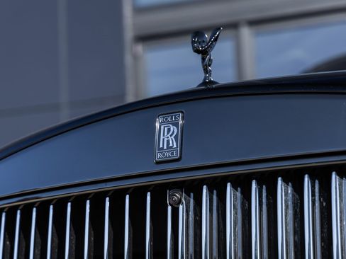 New 2026 Rolls-Royce Cullinan Black Badge image 21