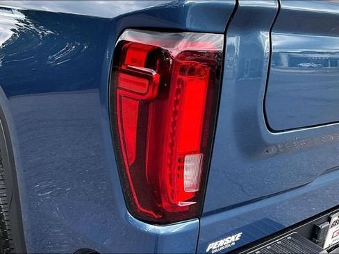Certified 2025 GMC Sierra 1500 Denali w/ Denali Reserve Package AWD/4WD image 32
