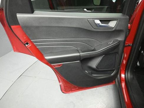 Used 2025 Ford Escape SE FWD image 24