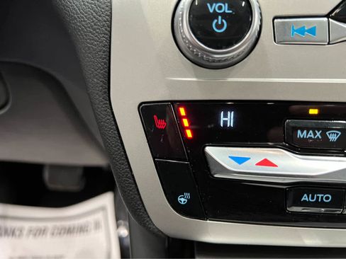 Used 2021 Ford Explorer XLT w/ Equipment Group 202A image 30