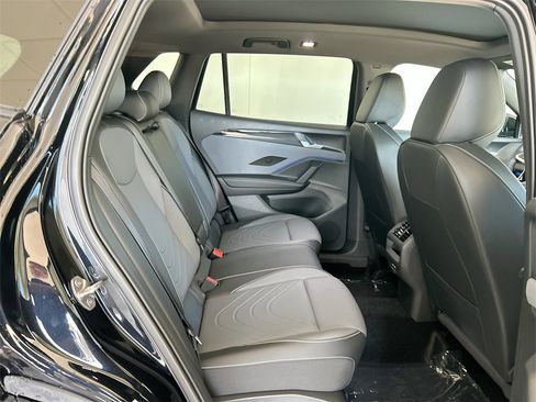 New 2026 Volkswagen Tiguan SE R-Line image 40