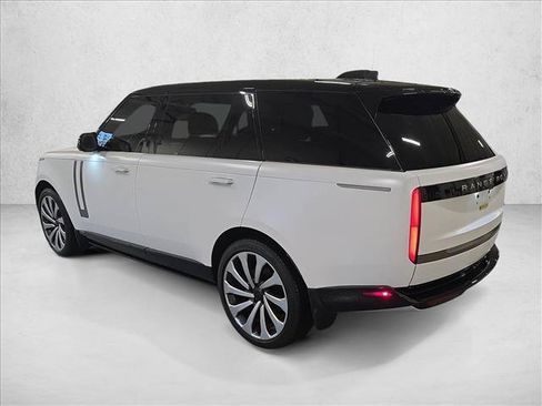 Certified 2026 Land Rover Range Rover Long Wheelbase SE AWD/4WD image 7