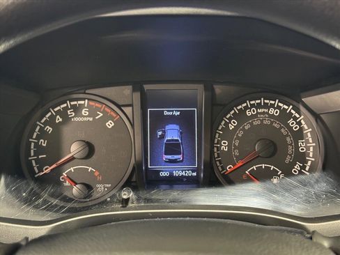 Used 2019 Toyota Tacoma SR w/ SR Convenience Package image 19