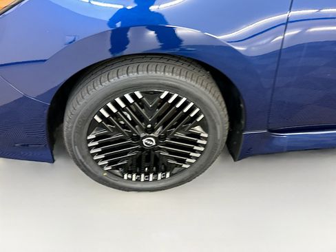 Used 2025 Nissan Leaf SV Plus FWD image 11