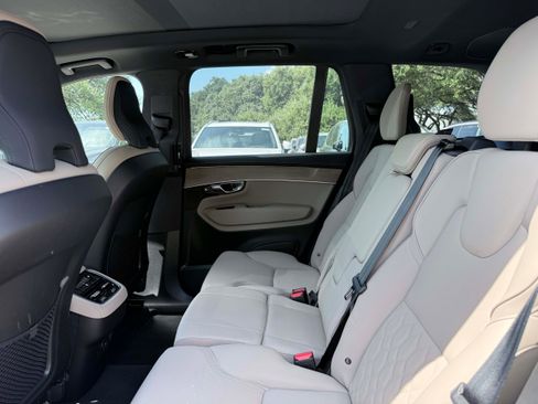 Certified 2026 Volvo XC90 B6 Plus AWD/4WD image 13