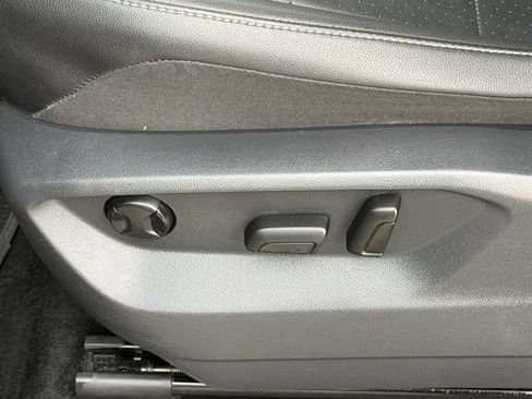 Used 2019 Volkswagen Tiguan SE w/ Panoramic Sunroof Package FWD image 23